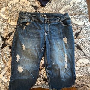 LIKE NEW Lane Bryant Plus Jean Capris Size 18
